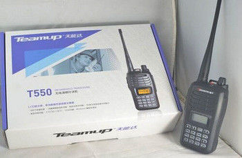 Наиболее мощный T550 VHF/UHF ветер с выходной мощностью 4 Вт и 16 каналами хранения