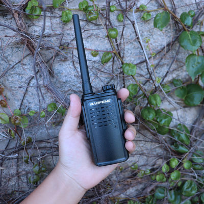 Baofeng W31E Talkie Walkie 5Watt Выходная мощность 4.2V Рабочее напряжение для профессионалов